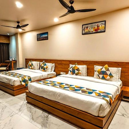 The Sky Imperial Unity Inn Garudeshwar Extérieur photo